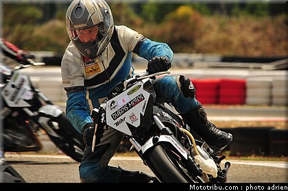 pilotes_173_ecole_de_pilotage_zf_grand_prix_zarco_fellon_louis_rossi_ete_2012.jpg