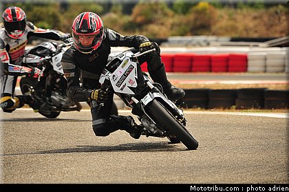 pilotes_177_ecole_de_pilotage_zf_grand_prix_zarco_fellon_louis_rossi_ete_2012.jpg