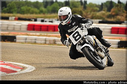pilotes_181_ecole_de_pilotage_zf_grand_prix_zarco_fellon_louis_rossi_ete_2012.jpg