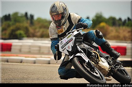 pilotes_194_ecole_de_pilotage_zf_grand_prix_zarco_fellon_louis_rossi_ete_2012.jpg