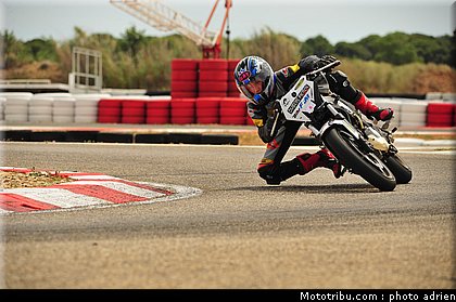 pilotes_203_ecole_de_pilotage_zf_grand_prix_zarco_fellon_louis_rossi_ete_2012.jpg