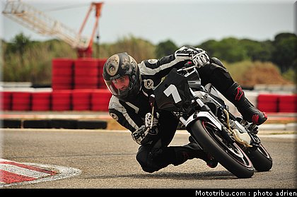 pilotes_210_ecole_de_pilotage_zf_grand_prix_zarco_fellon_louis_rossi_ete_2012.jpg