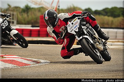 pilotes_212_ecole_de_pilotage_zf_grand_prix_zarco_fellon_louis_rossi_ete_2012.jpg