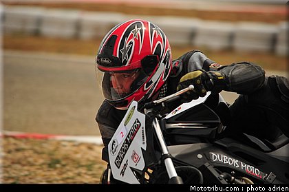 pilotes_217_ecole_de_pilotage_zf_grand_prix_zarco_fellon_louis_rossi_ete_2012.jpg