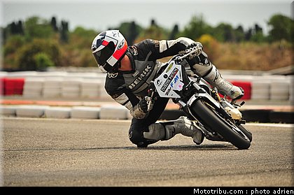 pilotes_225_ecole_de_pilotage_zf_grand_prix_zarco_fellon_louis_rossi_ete_2012.jpg