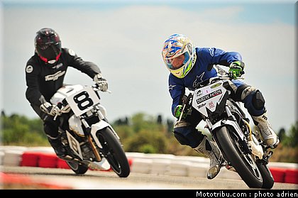 pilotes_233_ecole_de_pilotage_zf_grand_prix_zarco_fellon_louis_rossi_ete_2012.jpg