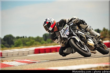 pilotes_237_ecole_de_pilotage_zf_grand_prix_zarco_fellon_louis_rossi_ete_2012.jpg