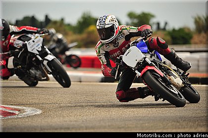 pilotes_244_ecole_de_pilotage_zf_grand_prix_zarco_fellon_louis_rossi_ete_2012.jpg