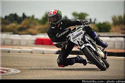 pilotes_246_ecole_de_pilotage_zf_grand_prix_zarco_fellon_louis_rossi_ete_2012.jpg