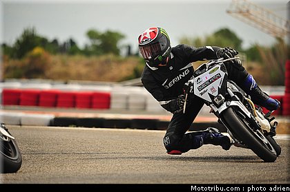pilotes_255_ecole_de_pilotage_zf_grand_prix_zarco_fellon_louis_rossi_ete_2012.jpg