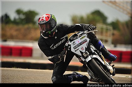 pilotes_263_ecole_de_pilotage_zf_grand_prix_zarco_fellon_louis_rossi_ete_2012.jpg