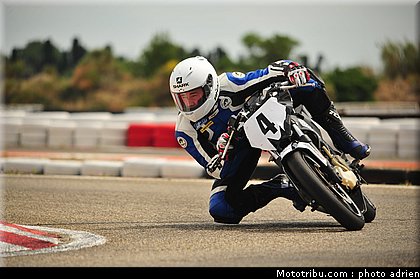pilotes_265_ecole_de_pilotage_zf_grand_prix_zarco_fellon_louis_rossi_ete_2012.jpg