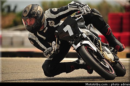 pilotes_272_ecole_de_pilotage_zf_grand_prix_zarco_fellon_louis_rossi_ete_2012.jpg
