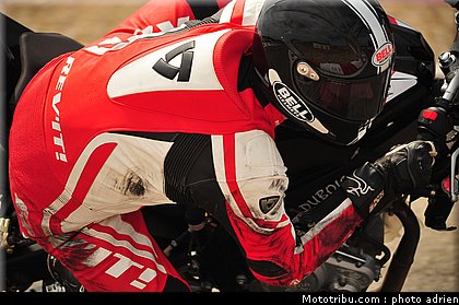 pilotes_285_ecole_de_pilotage_zf_grand_prix_zarco_fellon_louis_rossi_ete_2012.jpg