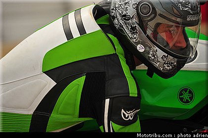pilotes_300_ecole_de_pilotage_zf_grand_prix_zarco_fellon_louis_rossi_ete_2012.jpg
