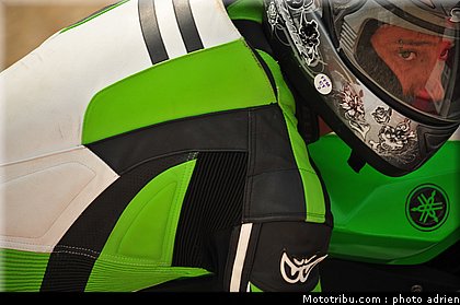 pilotes_317_ecole_de_pilotage_zf_grand_prix_zarco_fellon_louis_rossi_ete_2012.jpg