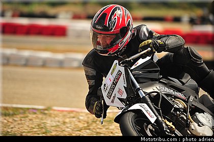 pilotes_340_ecole_de_pilotage_zf_grand_prix_zarco_fellon_louis_rossi_ete_2012.jpg