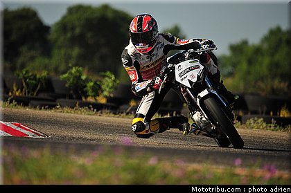 rossi_001_ecole_de_pilotage_zf_grand_prix_zarco_fellon_louis_rossi_ete_2012.jpg