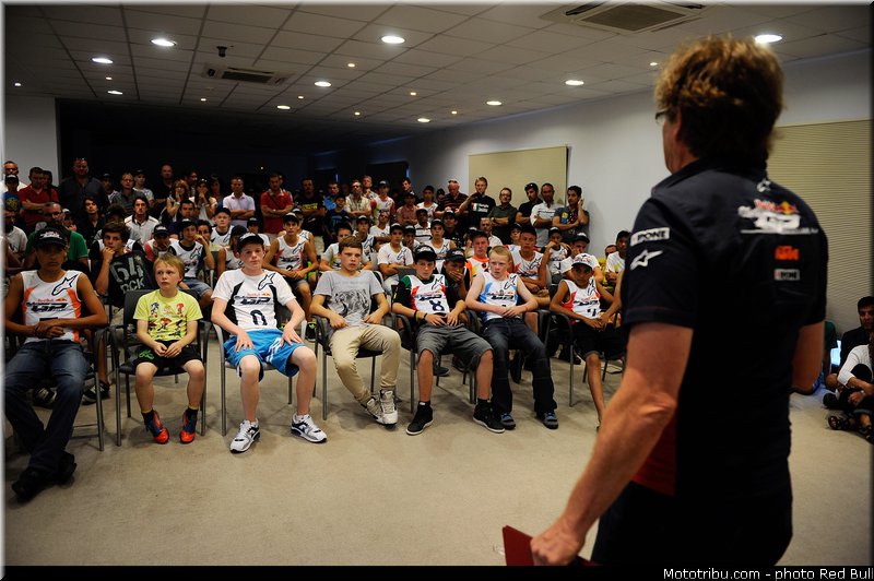 09_red_bull_motogp_rookies_cup_2013_selection_