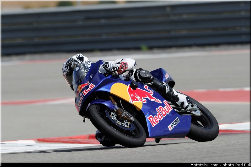 binder_01_red_bull_motogp_rookies_cup_2013_selection_