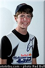 binder_02_red_bull_motogp_rookies_cup_2013_selection_.jpg