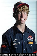 binder_03_red_bull_motogp_rookies_cup_2013_selection_.jpg