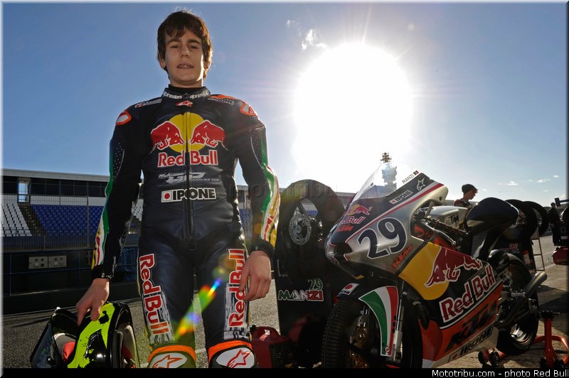 manzi_006_redbull_motogp_rookies_cup_2013_test_fevrier