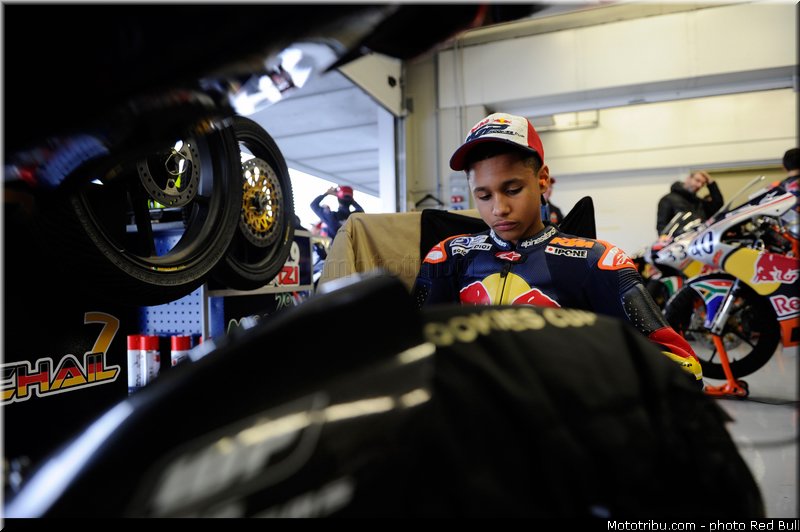 michail_002_redbull_motogp_rookies_cup_2013_test_fevrier