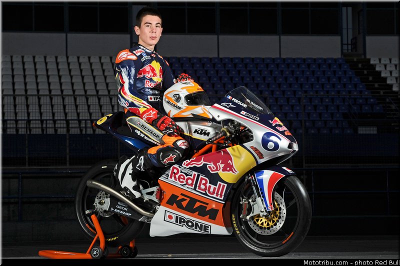 perolari_001_redbull_motogp_rookies_cup_2013_test_fevrier