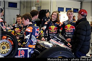 hanika_weaving_001_redbull_motogp_rookies_cup_2013_test_fevrier.jpg