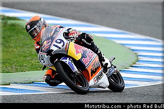 mackenzie_004_redbull_motogp_rookies_cup_2013_test_fevrier.jpg