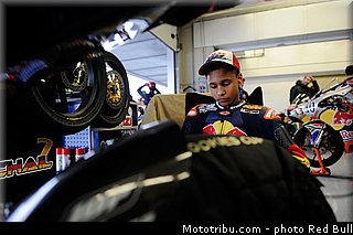 michail_002_redbull_motogp_rookies_cup_2013_test_fevrier.jpg