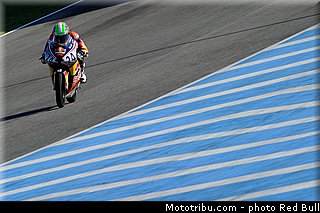 mir_012_redbull_motogp_rookies_cup_2013_test_fevrier.jpg