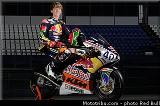 simpson_003_redbull_motogp_rookies_cup_2013_test_fevrier.jpg