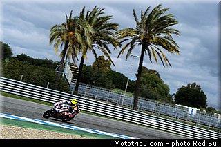 simpson_008_redbull_motogp_rookies_cup_2013_test_fevrier.jpg