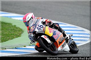 watanabe_013_redbull_motogp_rookies_cup_2013_test_fevrier.jpg