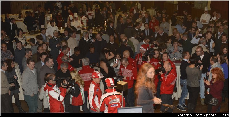divers_09_ducati_wrooom_2013