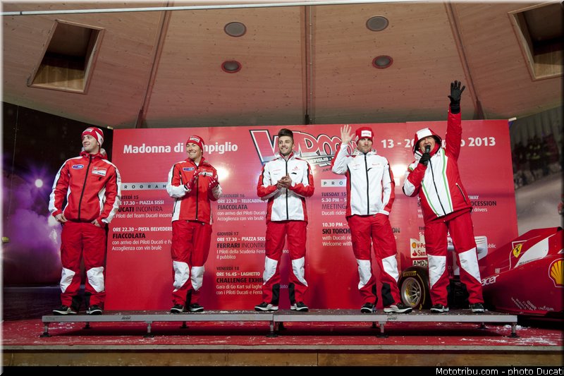divers_44_ducati_wrooom_2013