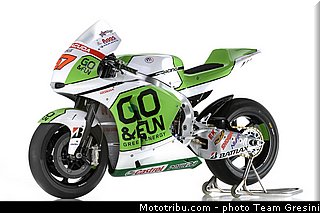 team_gresini_go_fun_motogp_2013_054.jpg