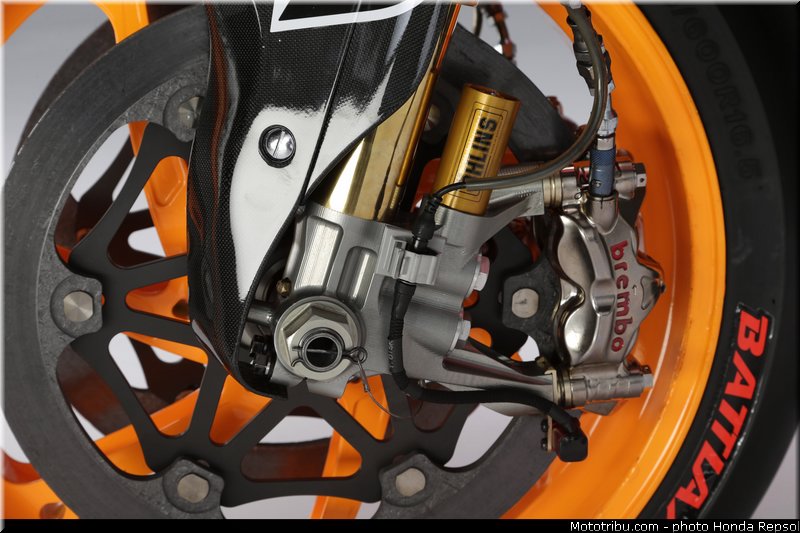 honda_hrc_pedrosa_marquez_rc_213v_2013_42