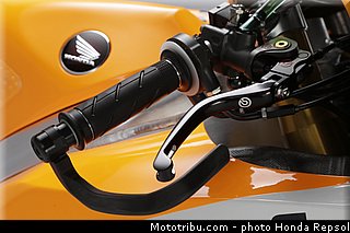 honda_hrc_pedrosa_marquez_rc_213v_2013_39.jpg