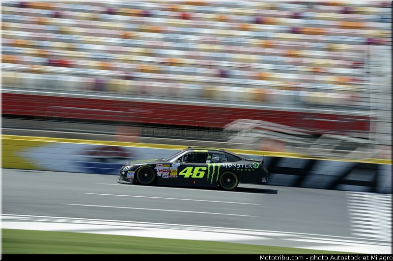 valentino_rossi_et_kyle_busch_nascar_2013_015