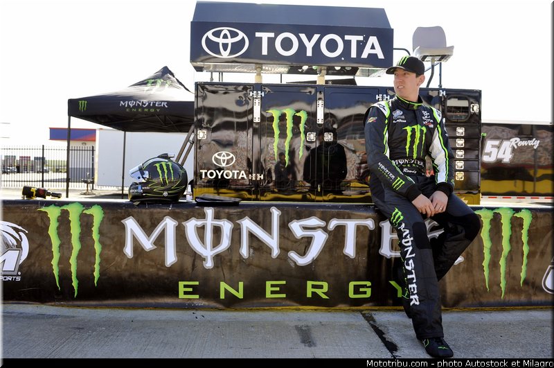 valentino_rossi_et_kyle_busch_nascar_2013_018