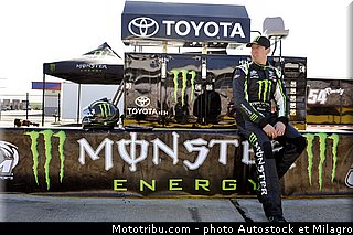 valentino_rossi_et_kyle_busch_nascar_2013_018.jpg