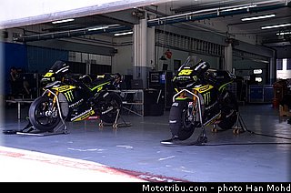 crutchlow_006_motogp_2013_malaisie_sepang_tests.jpg