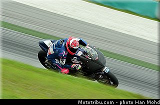 espargaro_001_motogp_2013_malaisie_sepang_tests.jpg