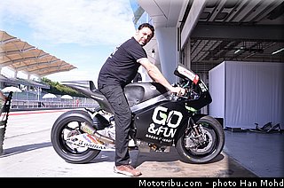 gresini_002_motogp_2013_malaisie_sepang_tests.jpg