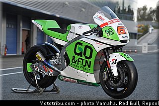 staring_013_motogp_2013_jerez_test.jpg