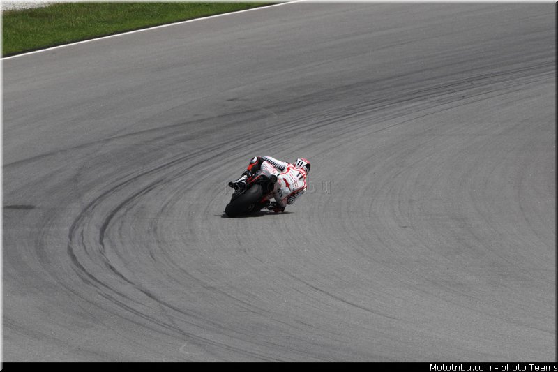 iannone_014_motogp_2013_malaisie_sepang_tests
