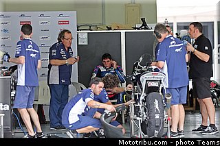 espargaro_014_motogp_2013_malaisie_sepang_tests.jpg